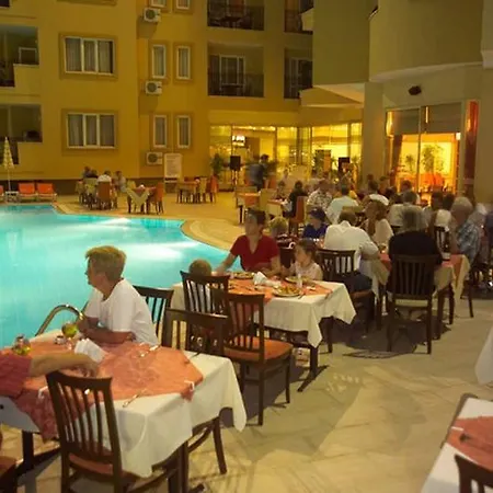 Kleopatra Royal Palm Resort 4*